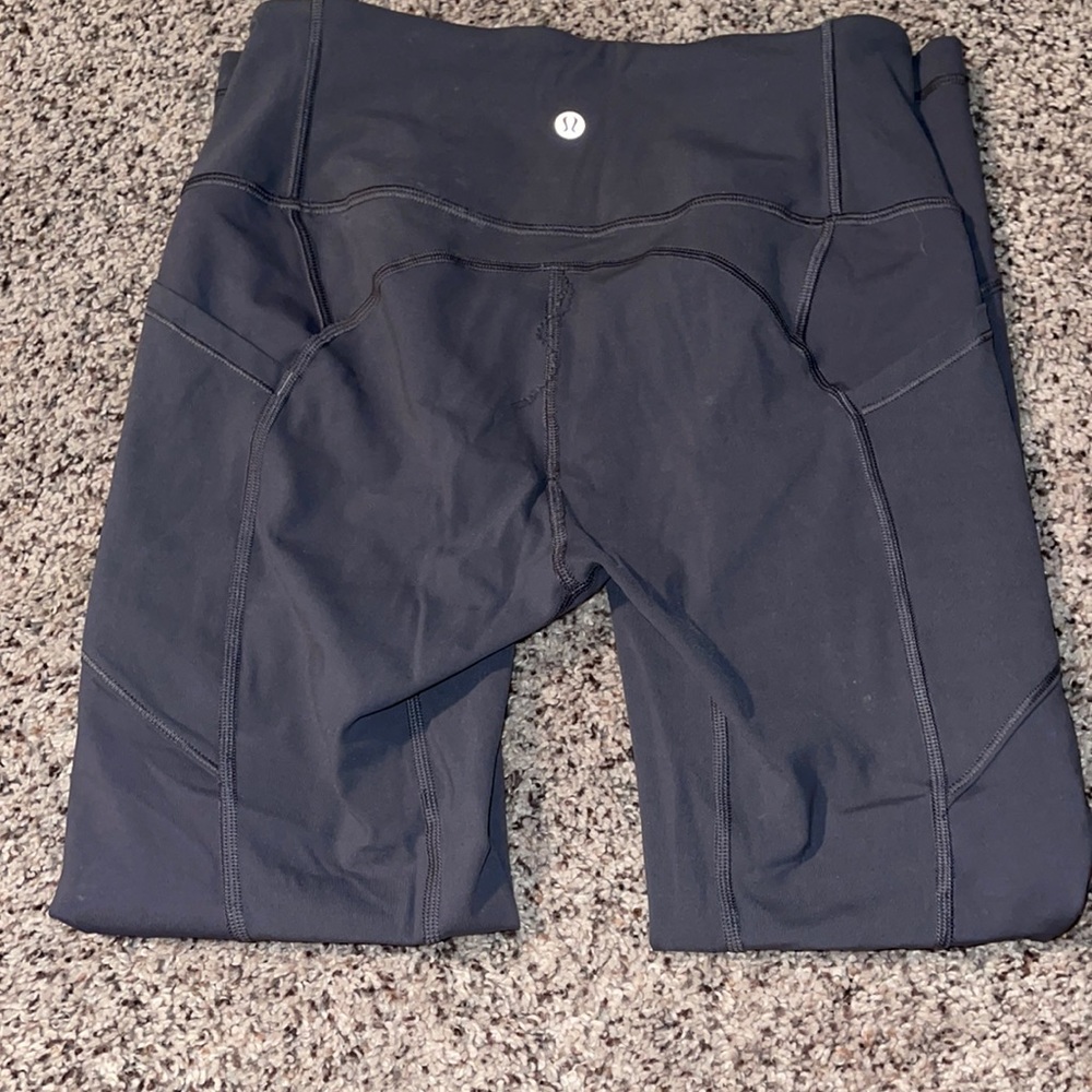 Lululemon compression Capri Leggings